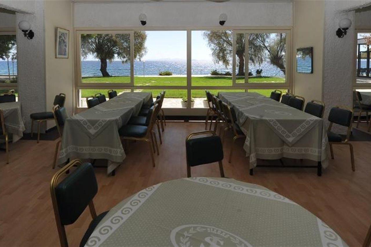 Siagas Beach Hotel Agioi Theodoroi Zewnętrze zdjęcie