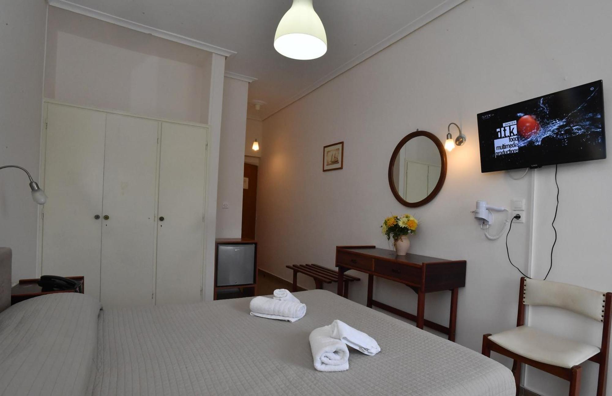 Siagas Beach Hotel Agioi Theodoroi Zewnętrze zdjęcie