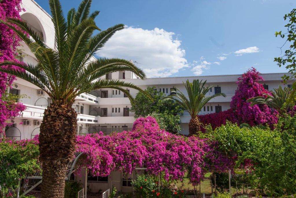 Siagas Beach Hotel Agioi Theodoroi Zewnętrze zdjęcie
